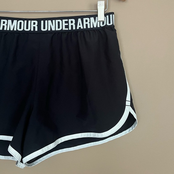 {Under Armour} Heat Gear Activewear Running Shorts in Black - Womens Small - Picture 3 of 10